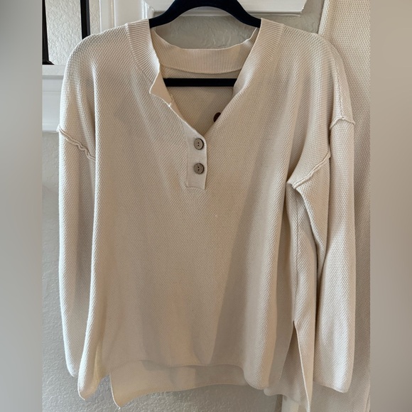 Cream Sweater Set - Picture 4 of 10